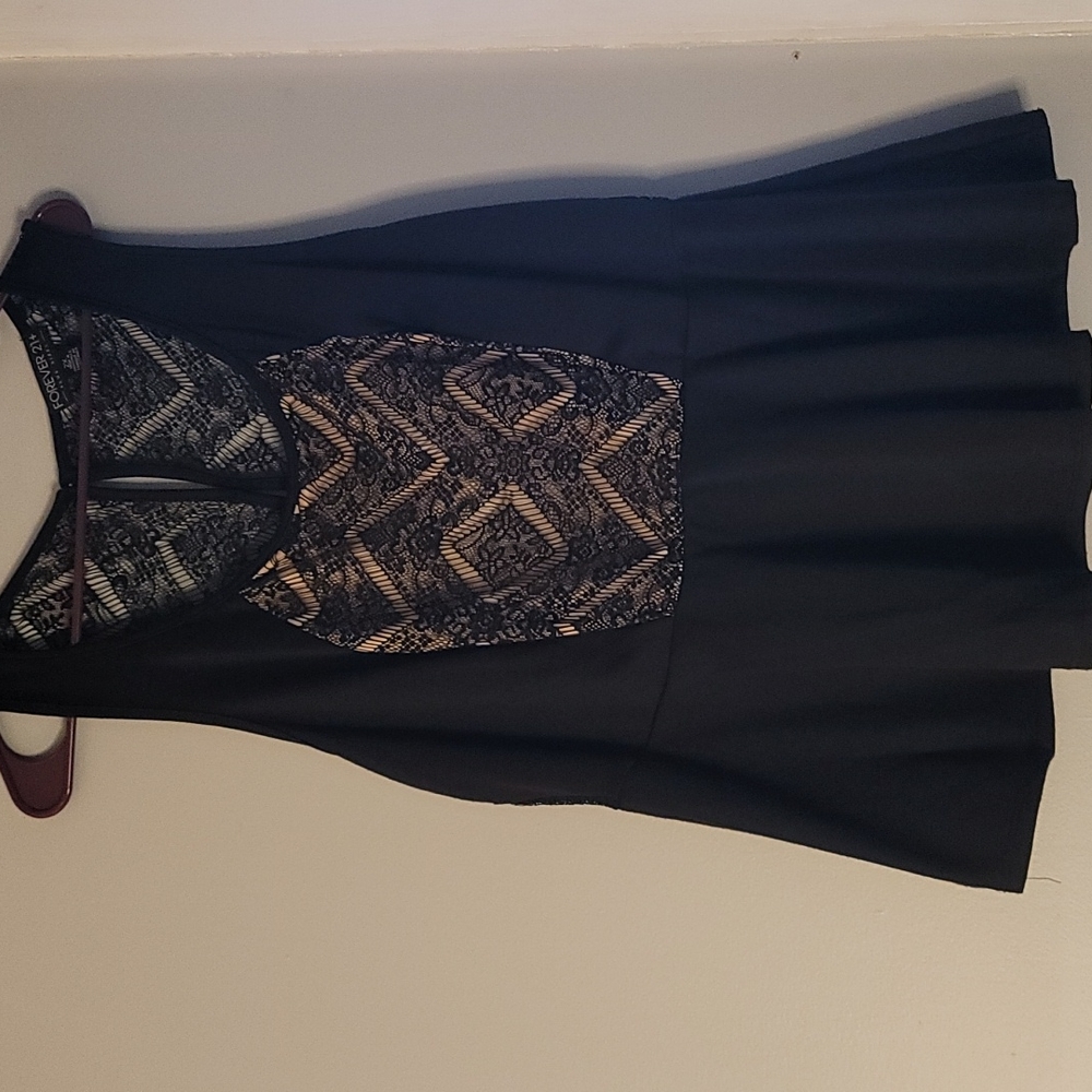 Forever21 2x lace peplum top